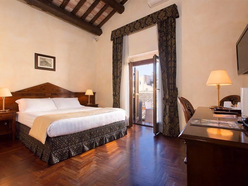 Hotel Teatro Pace 3*